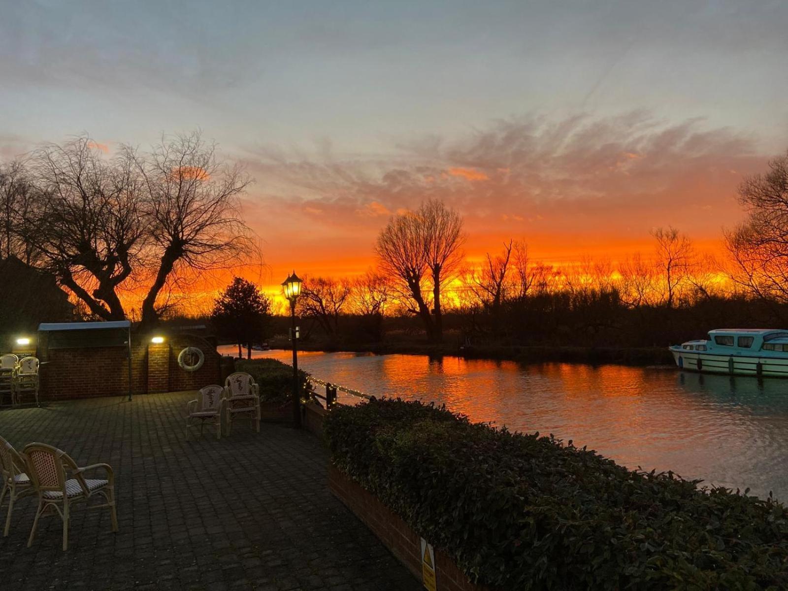 Waveney House Hotel Beccles Exterior foto